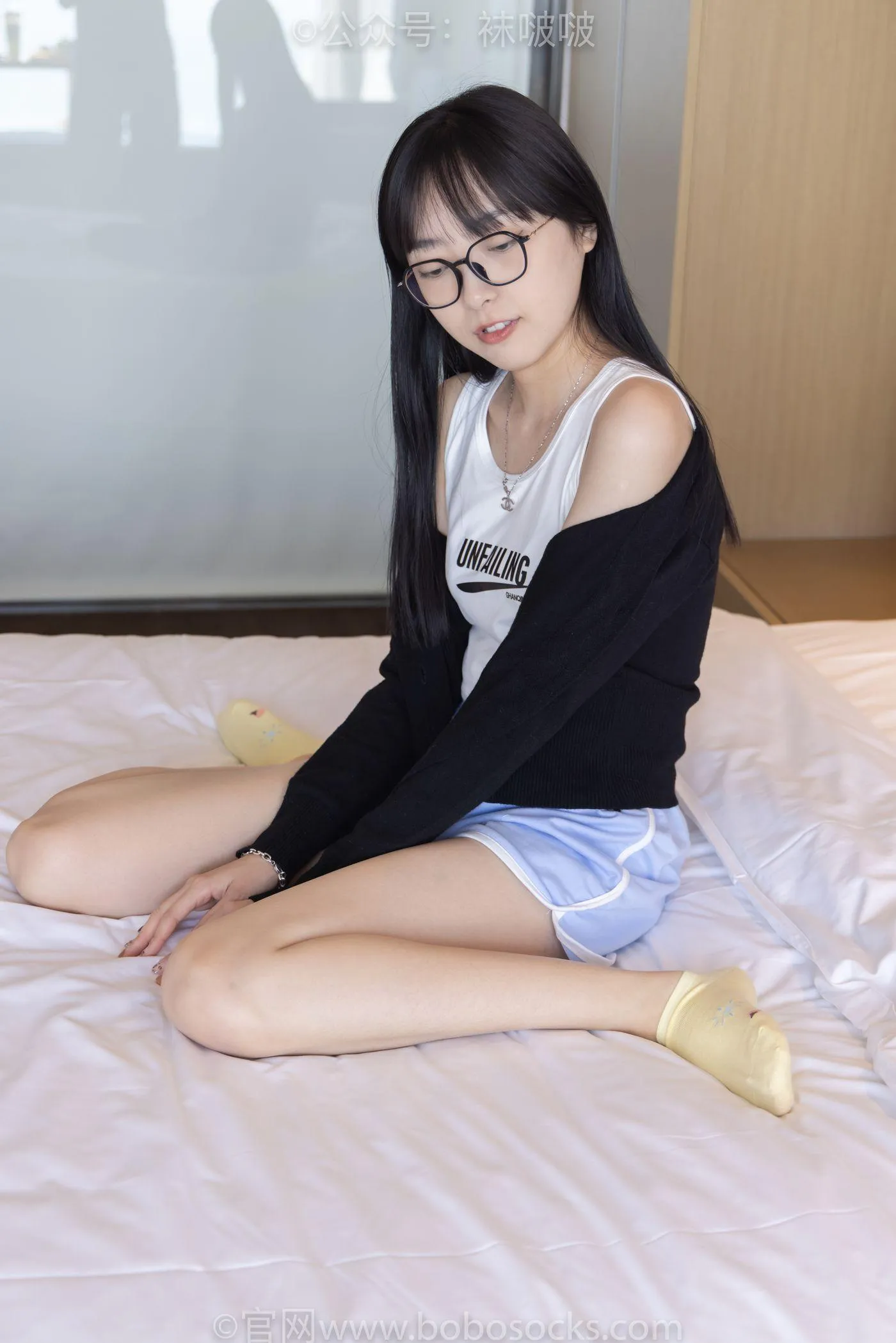 [BoBoSocks袜啵啵]NO.081 稚予- AJ、浅黄色短棉袜、浅蓝色短棉袜、裸足（花絮版） [145P]插图6